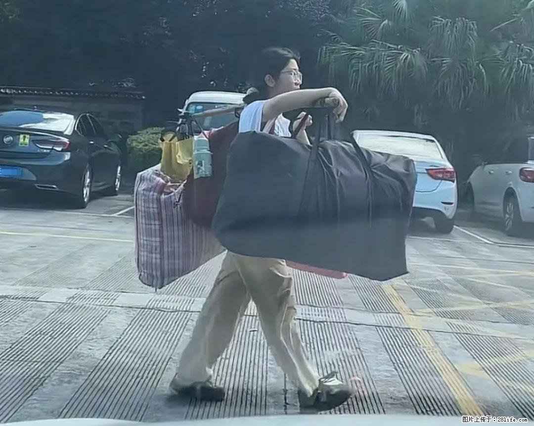 全网追的“扁担女孩”，找了一份暑假工，时薪12元 - 三明生活资讯 - 三明28生活网 sm.28life.net